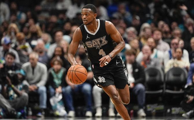 巴特勒惊艳全场，东契奇助攻爆棚，官方宣布新规逆转取胜！