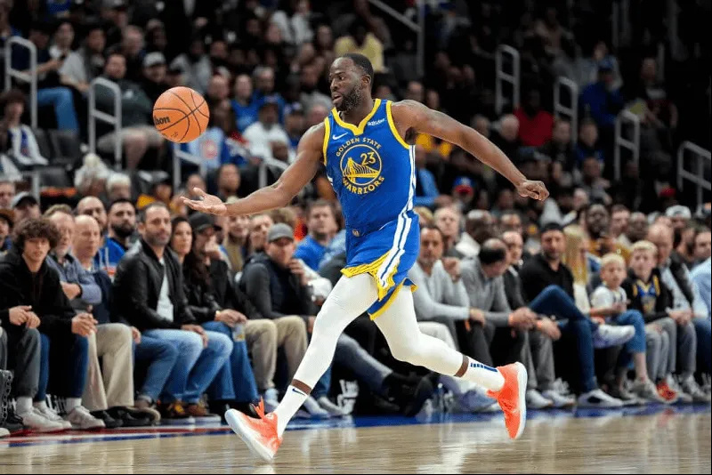 包含猛龙绝杀时刻，魔术点燃赛场，格林迎来胜利！的词条