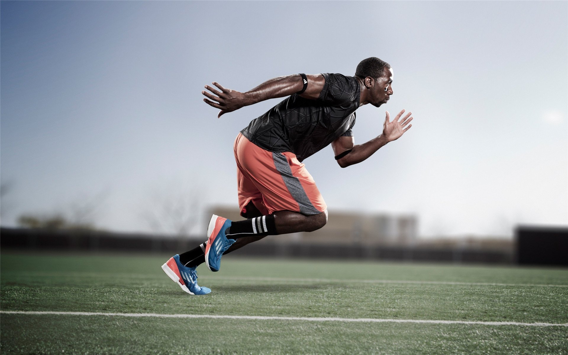 穆雷在切尔西比赛中出色防守，大比分获胜引发热议！气势如虹延续